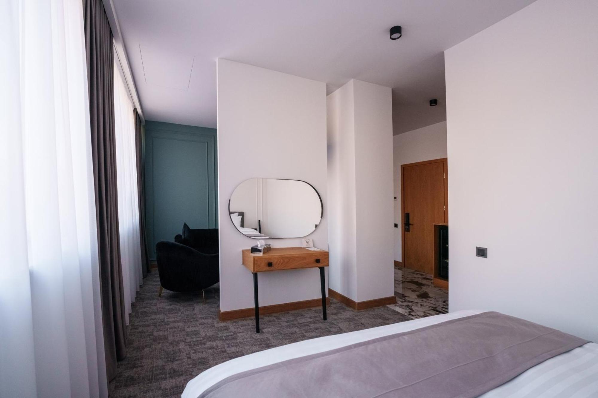 Revive Boutique Hotel Ереван Экстерьер фото