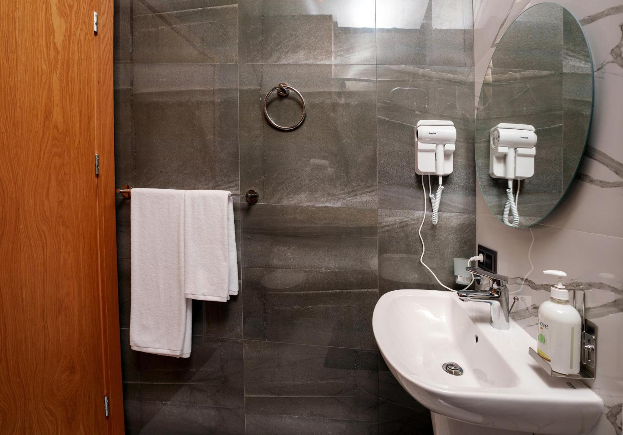 Revive Boutique Hotel Ереван Экстерьер фото