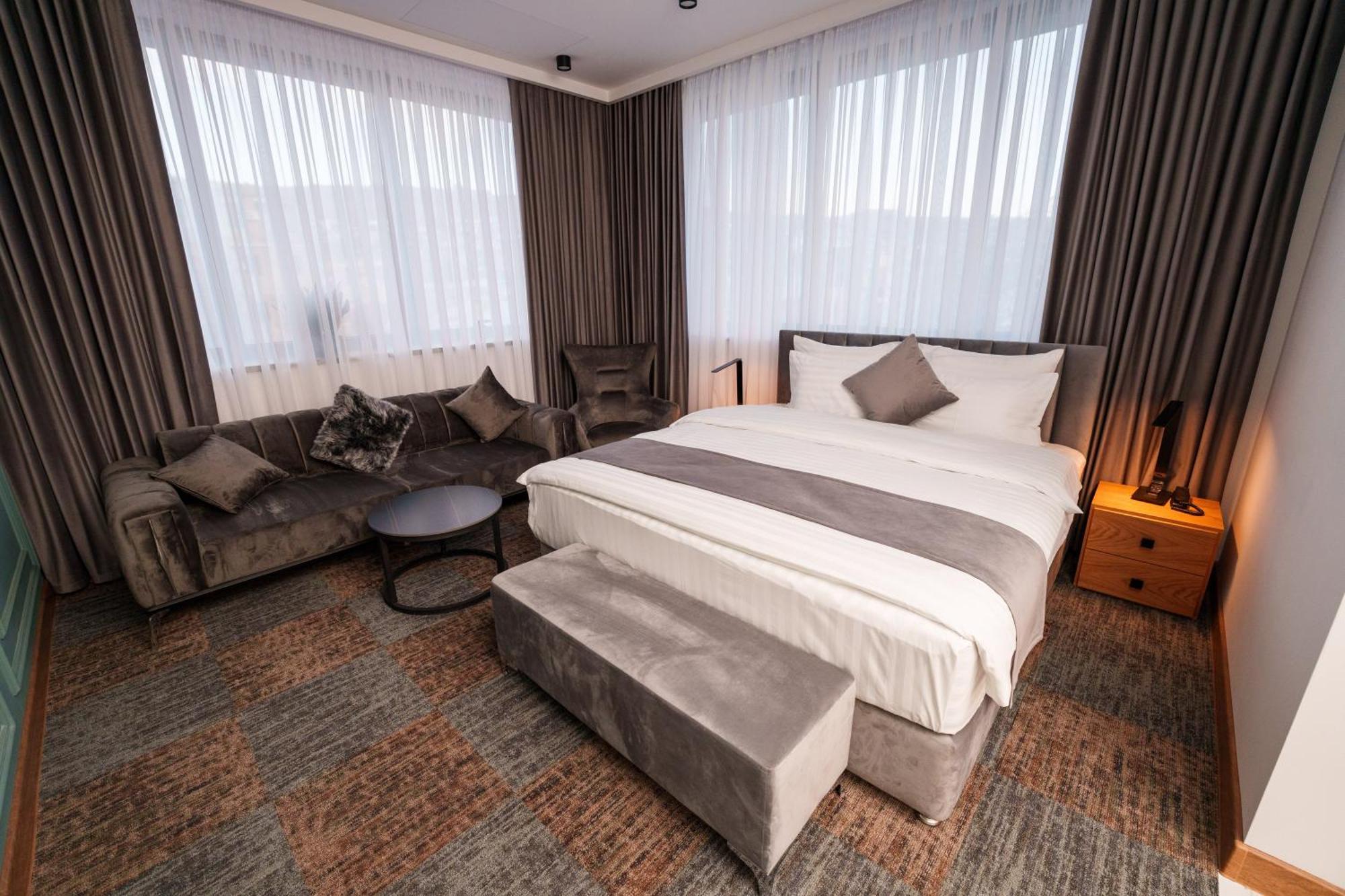 Revive Boutique Hotel Ереван Экстерьер фото